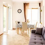 Relax With Balcony マズリアーニコ