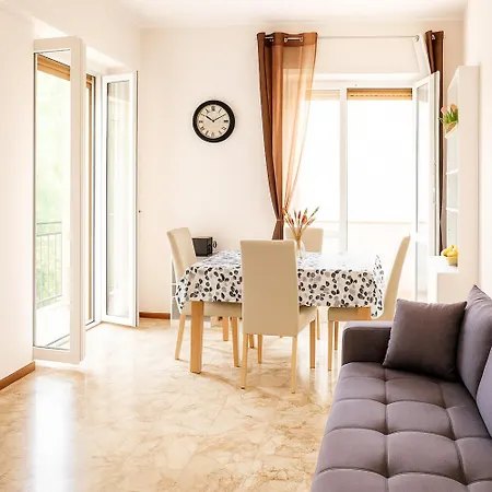 Relax With Balcony Maslianico